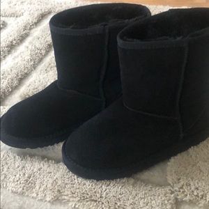 Black Short Uggs